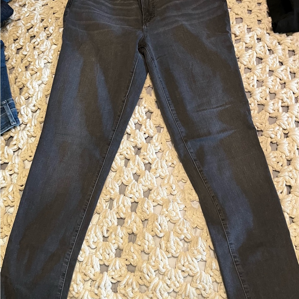 Madewell Jeans Tall 9" Mid-Rise Roadtripper Supersoft Jeans in Ashmont Wash 30T